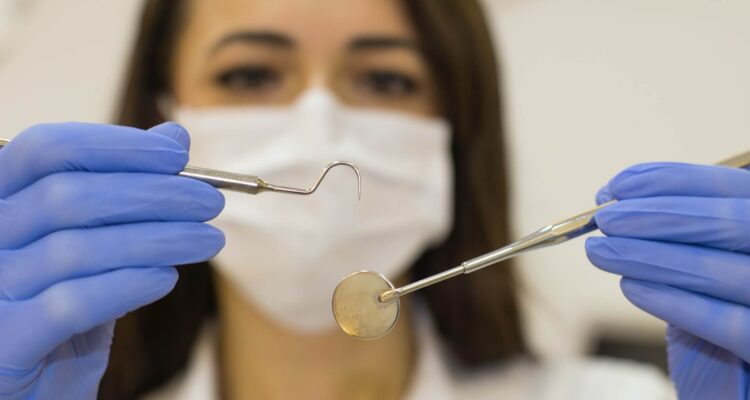 6 Desirable Qualities to Look for in a Dentist