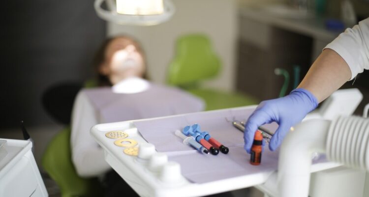4 Ways Dental Implants Benefit Your Oral Health