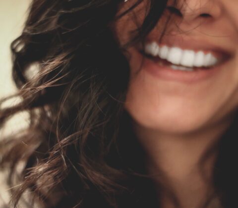 4 Reasons to Opt for Professional Teeth Whitening
